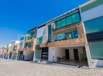 Casa · 289m² · 3 Recámaras · 2 Estacionamientos · Casa en Venta en Centro Urbano, Cuautitlán Izcalli, Edo. Méx.