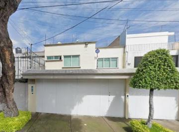 Casa de 4 habitaciones, Coyoacán · Casa en Campestre Churubusco en Venta Hipotecaria