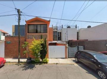 Casa de 3 habitaciones, Tlalnepantla de Baz · Casa en Venta Cerrada de Atenea, Las Rosas, Tlalnepantla Estado de México Recuperación Bancaria.