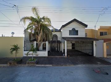 Casa de 4 habitaciones, Lerdo · ¡Hermosa y Gran Propiedad en Remate Bancario!