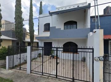 Casa de 4 habitaciones, Zamora · Casa en Venta, Calandria 166, San Joaquín, Zamora de Hidalgo, Mich. Remate Bancario.