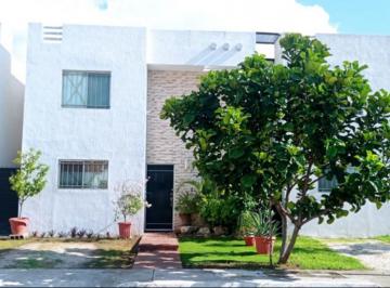 Casa de 3 habitaciones, Mérida · En Venta Casa Fracc. Las Americas, con Paneles Solares