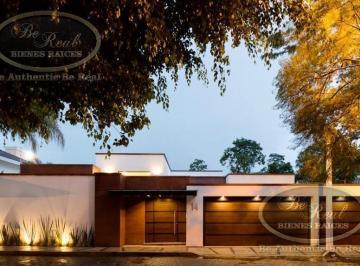 Casa · 345m² · 3 Recámaras · 3 Estacionamientos · Residencia en Venta en El Fraccionamiento Privado Tulipanes Animas