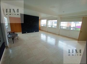 Casa · 444m² · 4 Recámaras · Casa en Venta en Lomas de Bellavista