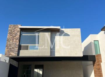 Casa en condominio de 3 habitaciones, Saltillo · En Venta Casa Nueva Cochera 3 Autos en Privanzas Acacia
