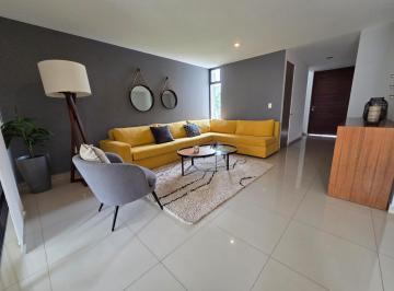 Casa · 229m² · 3 Recámaras · 2 Estacionamientos · Casa en Venta, en Juriquilla, Queretaro