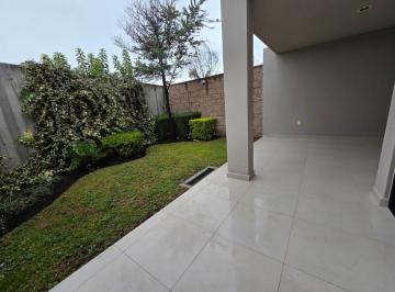 Casa · 119m² · 2 Recámaras · 2 Estacionamientos · Casa en Venta, en Juriquilla, Queretaro