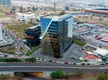Oficina · 300m² · 4 Estacionamientos · Oficina en Colinas del Cimatario