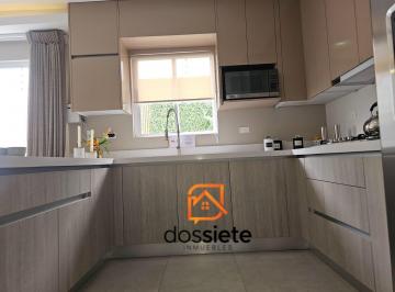 Casa · 136m² · 3 Recámaras · Casa en Cumbres Equipada a Estrenar