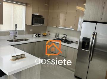 Casa · 136m² · 3 Recámaras · Casa en Cumbres Equipada a Estrenar