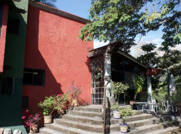 Casa · 400m² · 5 Recámaras · 3 Estacionamientos · Casa - Gualupita