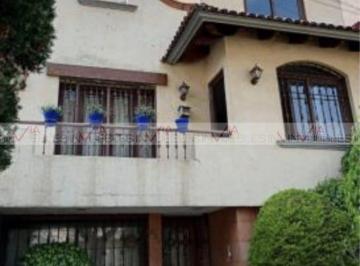 Casa · 448m² · 5 Recámaras · 1 Estacionamiento · Casa en Venta en Benito Juárez