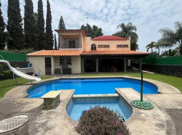 Casa de 5 habitaciones, Atlatlahucan · Casa en Venta en Lomas de Cocoyoc