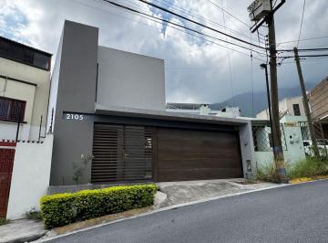 Casa de 4 habitaciones, Monterrey · Casa en Renta Amueblada Cumbres 4o Sector