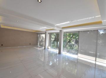 Departamento · 220m² · 3 Recámaras · 1 Estacionamiento · Renta de Departamento