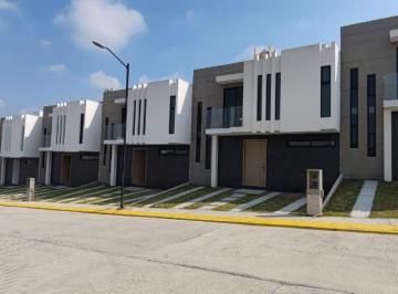 Casa de 4 habitaciones, Mineral de la Reforma · Altavista Residencial en Paseo de Las Reynas Costado de Uaeh