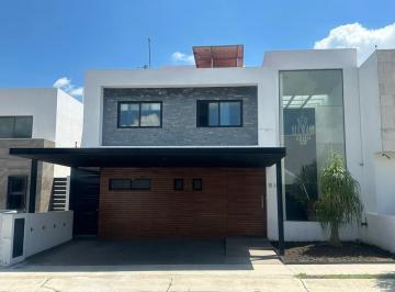 Casa · 235m² · 3 Recámaras · 2 Estacionamientos · Casa en Misión de San Jerónimo