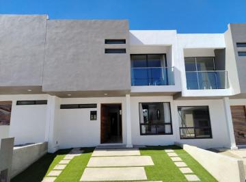 Casa de 3 habitaciones, Corregidora · Casa en Venta en Corregidora por Tejeda y Candiles