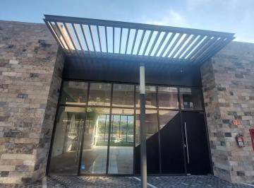Local comercial · 118m² · 150 Estacionamientos · Local en Renta en Zona Cumbres