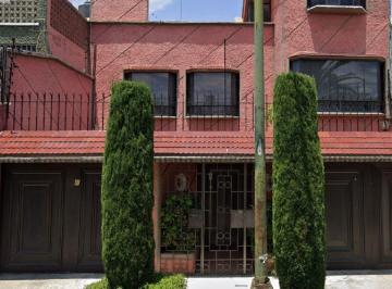 Casa de 3 habitaciones, Azcapotzalco · Casa en Azcapotzalco, con 3 Recamaras, 3 Baños, Cerca de Vias Rapidas, Plazas y Centro Comerciales.
