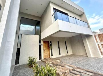 Casa · 216m² · 2 Recámaras · 2 Estacionamientos · Fraccionamiento Los Manantiales, Casa en Venta de Estilo Vintage Industrial