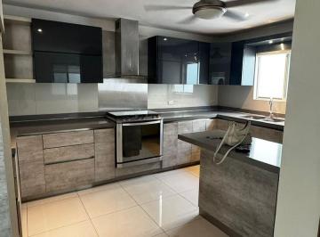 Casa de 3 habitaciones, Santa Catarina · Casa en Renta, Privadas Sierra Madre Residencial, Santa Catarina Nl