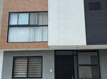 Casa en condominio · 150m² · 4 Recámaras · 2 Estacionamientos · PH - Zákia