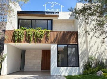 Casa de 4 habitaciones, León · La Campiña Casa Nueva Frente a Casa Club y Area Verde