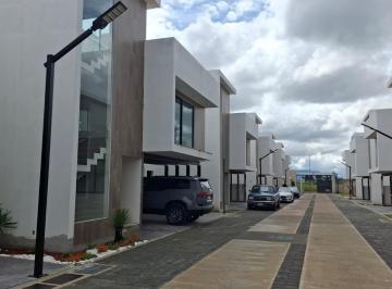 Casa en condominio · 400m² · 4 Recámaras · 3 Estacionamientos · Casa en Condominio en Metepec