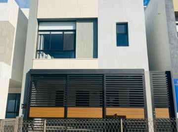 Casa de 3 habitaciones, García · Casa en Venta en Cumbres Verania, Zona Cumbres García N. L.