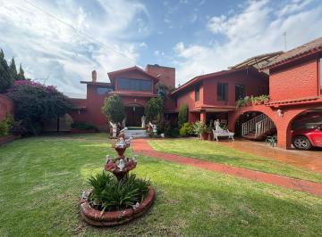 Casa en condominio · 520m² · 3 Recámaras · 4 Estacionamientos · Venta de Casa en Fraccionamiento Club de Golf San Carlos en Metepec