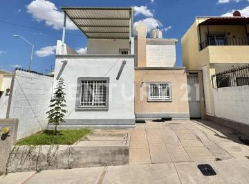 Casa · 109m² · 2 Recámaras · 2 Estacionamientos · Casa en Renta en Fracc Los Arroyos III