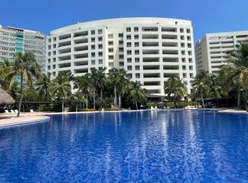 Departamento · 5 Recámaras · Venta de Exclusivo Departamento Frente Al Mar en Playa Ixtapa