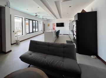 Casa · 316m² · 3 Recámaras · 3 Estacionamientos · Casa Sola en Venta Playa del Carmen, Arrecifes