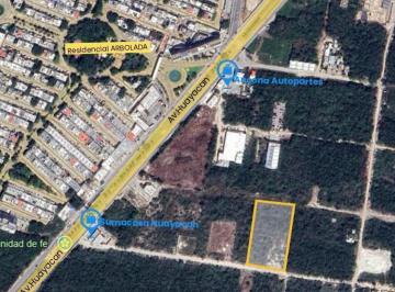Terreno / Lote · 200m² · Lotes en Av Huayacan de 10x20 m