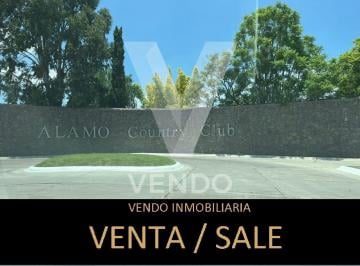 Casa · 697m² · 3 Recámaras · 4 Estacionamientos · Casa en Venta en Alamo Country Club