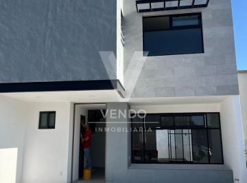 Casa · 160m² · 2 Estacionamientos · Se Vende Casa en Real de San Antonio