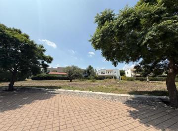 Terreno / Lote , Querétaro · Terreno Premium Frente Área Verde en El Campanario, Querétaro