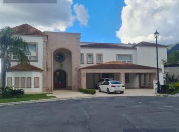 Casa · 900m² · 4 Recámaras · 7 Estacionamientos · Casa en Venta, La Herradura Club de Golf, Monterrey