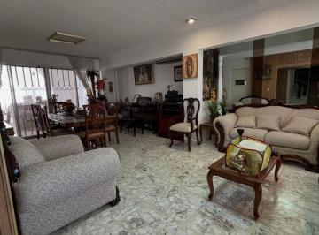 Casa · 468m² · 4 Recámaras · 4 Estacionamientos · Casa Venta en Contry