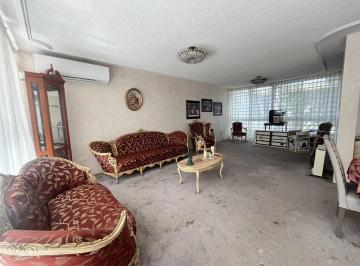 Casa · 465m² · 3 Recámaras · 2 Estacionamientos · Venta de Casa Para Remodelar en Fuentes D El Valle