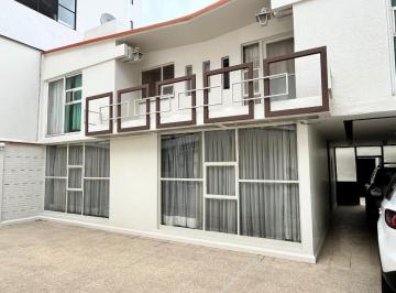 Casa · 290m² · 4 Recámaras · 5 Estacionamientos · Casa en Centro