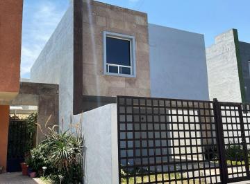 Casa en condominio · 125m² · 3 Recámaras · 2 Estacionamientos · Casa en Venta en Fraccionamiento 23 de Octubre, Zinacantepec