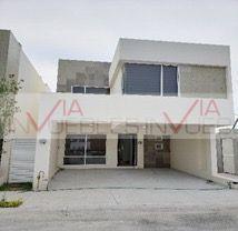 Casa · 130m² · 3 Recámaras · 2 Estacionamientos · Casa en Venta en Apodaca