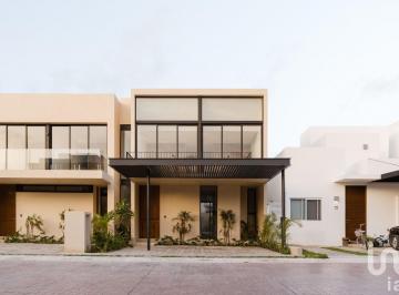 Casa · 168m² · 3 Recámaras · 2 Estacionamientos · Casa en Venta Residencial Rio Bravo