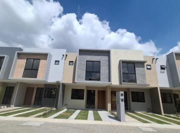 Casa en condominio de 3 habitaciones, San Pedro Tlaquepaque · Renta Hermosa Casa Nueva en Parques del Bosque Segunda Sección