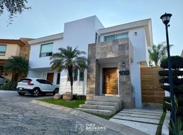Casa de 3 habitaciones, Zapopan · Casa en Venta - Virreyes Residencial, Zapopan
