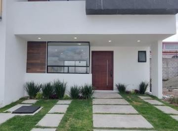 Casa de 4 habitaciones, Pachuca · Casa en Venta con 4 Recámaras, Cocina con Torre de Hornos, Roof con Asador y Tarja, Jardín con Pasto