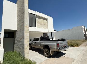 Casa · 234m² · 3 Recámaras · 2 Estacionamientos · Casa - Ejido Los Pocitos