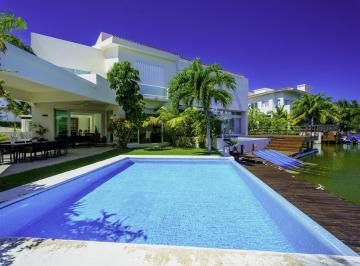 Casa · 450m² · 3 Recámaras · 5 Estacionamientos · Casa en Isla Dorada Zona Hotelera